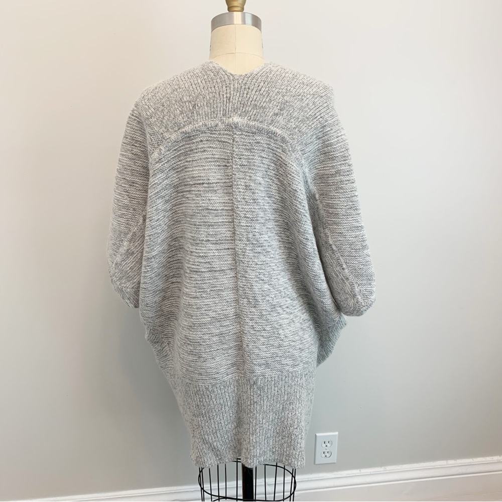 Aritzia Babaton Cocoon Javier Sweater Cardigan Grey Size XXS/XS - Picture 7 of 10